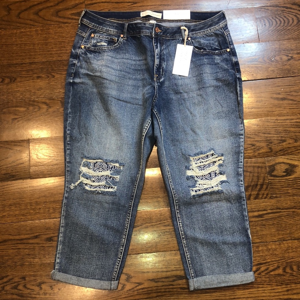 DENIM Women’s Hi-Rise Girlfriend Crop Patch Jeans Size 18w